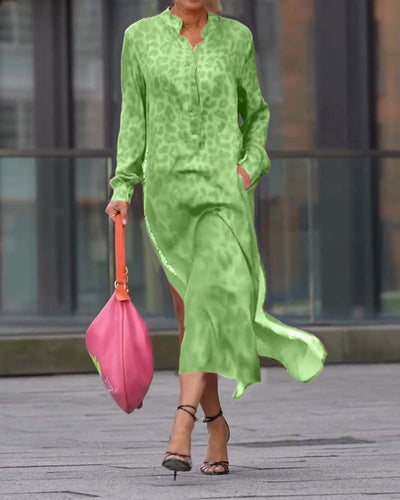 Long-sleeved dress with a leopard print slit