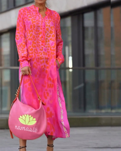 Long-sleeved dress with a leopard print slit