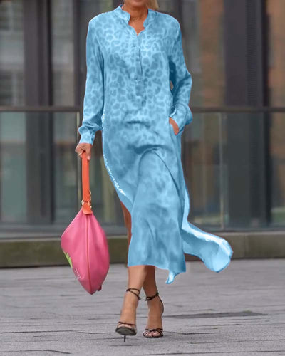 Long-sleeved dress with a leopard print slit