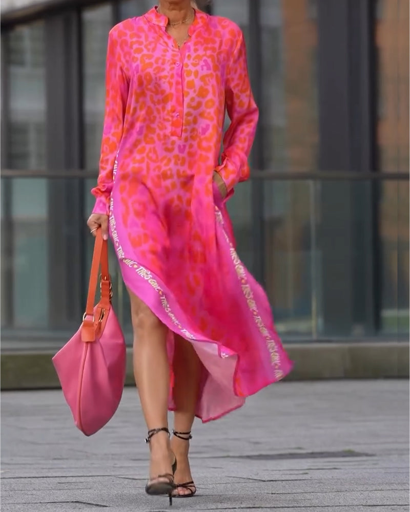 Long-sleeved dress with a leopard print slit